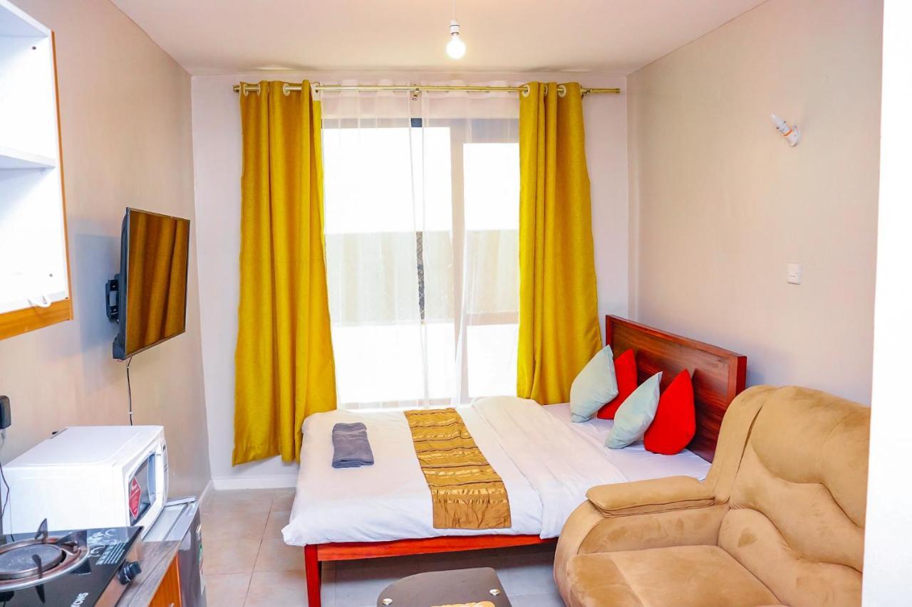 Coral Bell, Tsavo Apartments Hosted By Ann Waweru Kiambu Zewnętrze zdjęcie